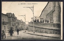 CPA Béziers, Caserne d´Infanterie et rue animée avec calèche et passants 1924 
