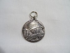 MEDAILLE EN HOMMAGE POILU
