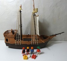 Bateau pirate Playmobil vintage avec personnages et accessoires – années 80/90