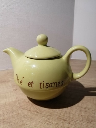 Théière verte