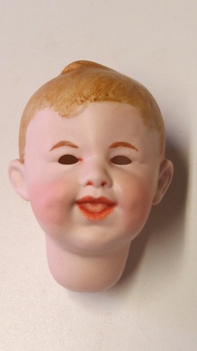 Tête seule reproduction de - :,