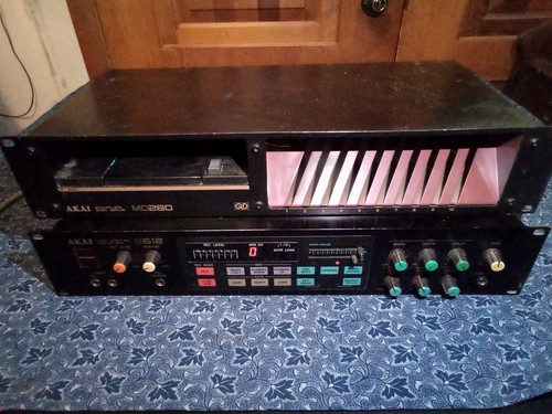 Akai s612 sampler and md280 - s612,