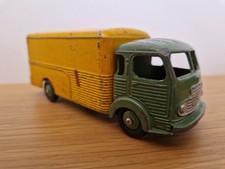 Dinky Toys Camion Simca cargo