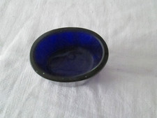 Récipient en cristal bleu