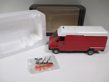 RENAULT MASTER B110 POMPIER DE PARIS par ELIGOR 1336 au 1/43