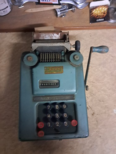 Machine calculer van - a,
