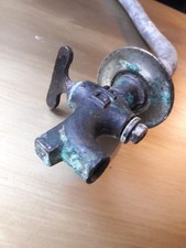 Ancien Robinet Mural