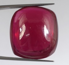 Coussin rubis rouge naturel de