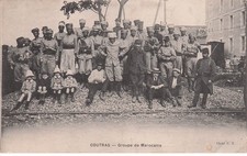 GIRONDE  COUTRAS  Groupe de Marocains