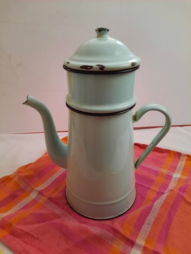 Cafetière émaillée vert