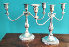 2 anciens chandeliers