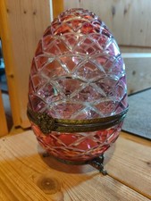 œuf à liqueur en cristal taillé rose Fabergé