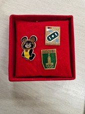 Lot De 3 Badges  Jeux