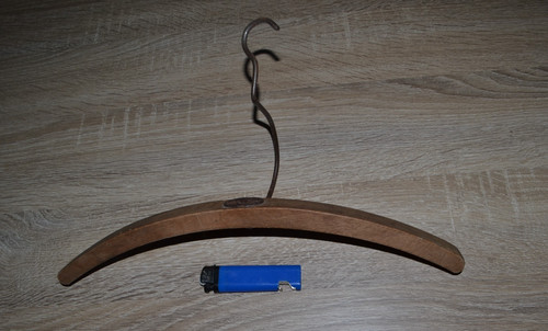 Ancien cintre vêtment - à,