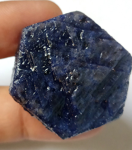 Saphir bleu naturel brut