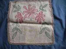 napperon ancien en lin brodé