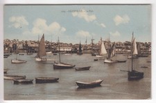 CPA  GRANVILLE 50 - LE PORT BATEAUX BOAT SHIP VOILIER VUE VILLE VERS 1925 ~C39