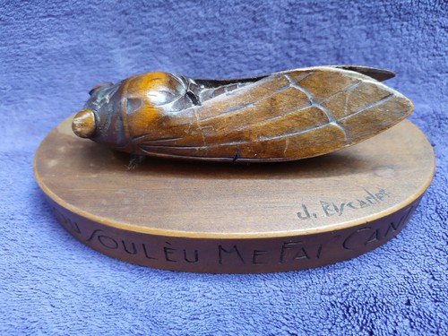Beau presse papier cigale