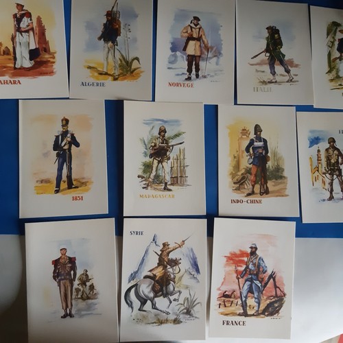 Lot cartes postales - 12,