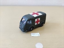 DINKY TOYS, AMBULANCE MILITAIRE 80 F, MECCANO