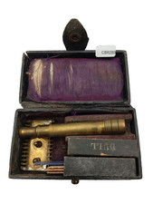 09/25 (CBR289) : Ancien rasoir en boite (mauvais état) avec lames