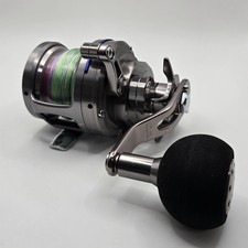 Moulinet Daiwa Saltiga 15 Baitcast main droite du Japon