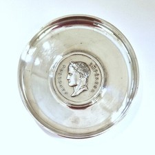 Coupelle avec médaille de