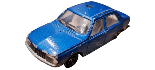 Majorette renault n 256 - :, n°256