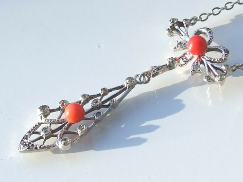 Beau collier avec pendentif - avec,