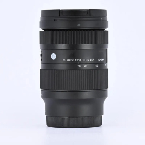 Sigma 70mm 8 - f/2.8, dn