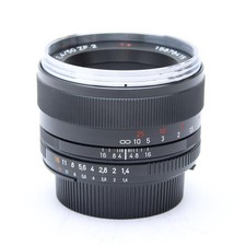 Carl Zeiss Planar T* 50mm