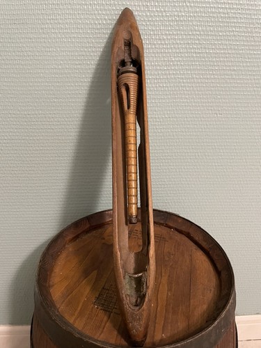 Ancienne navette tisser en - À,