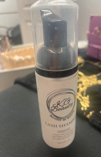 Shampooing extensions cils - de,