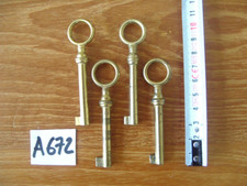 LOT A672 DE 4 CLÉ CLÉS CLEFS