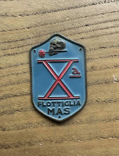 Une plaque uniforme - une, d'uniforme