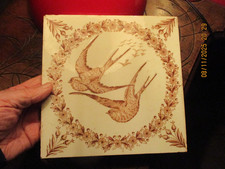 Ancien Carreau de Faïence Faïencerie de Longwy aux Hirondelles à Dessous de Plat