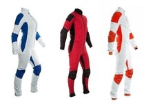 Combinaison de parachutisme de toutes les couleurs et tailles disponibles...