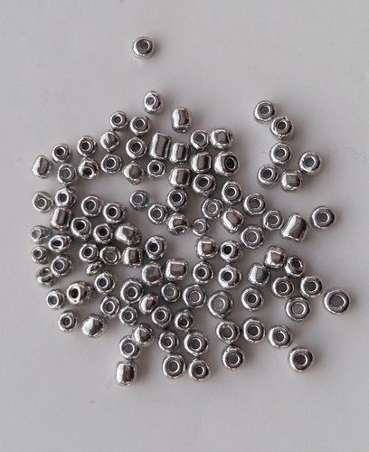 Lot 500 perles rocaille - 500,
