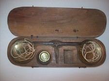 Ancienne balance à trébuchet