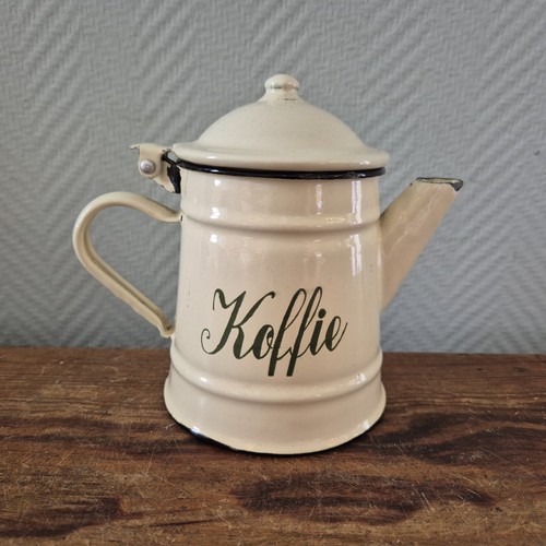 Ancienne cafetière émaillée