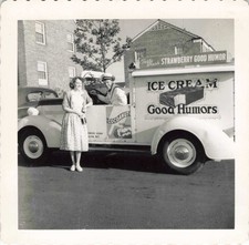 ANCIENNE PHOTOGRAPHIE 1949 USA PARKWAY VILLAGE JEUNE FEMME VOITURE GLACIER