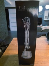 Museum Piece Sideshow 1/2 T-800 Endoskeleton Replica Terminator 2 ENDO ARM 8338