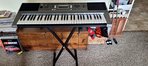 Yamaha electronic keyboard - electronic,