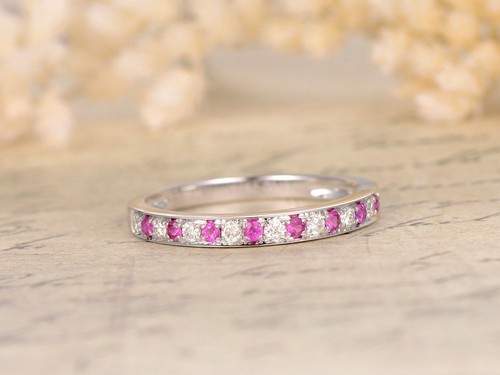 Round cut natural - 0.55, ruby