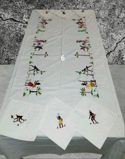 Nappe brodée faite - faite, mains