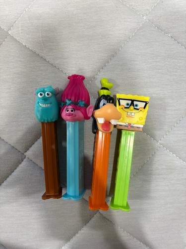 Lot distributeurs de - lot, 4