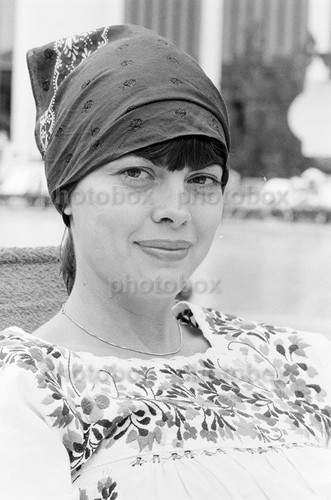 Mireille mathieu exclusive - *,