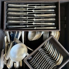 Ménagère métal argenté 74 pièces  POINÇONS LCF (Le Couvert Français) et 100