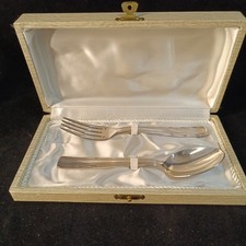 Couverts De Baptême En Métal