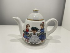 Pot en porcelaine Käthe kruse
